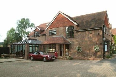 Gatwick House Hotell Horley Eksteriør bilde