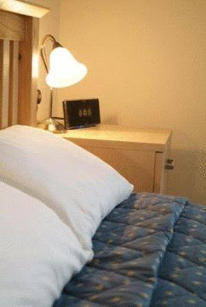 Gatwick House Hotell Horley Eksteriør bilde